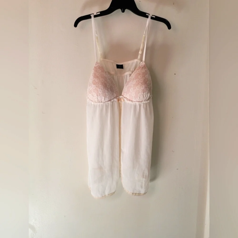 Elegant Cream Lace Chemise